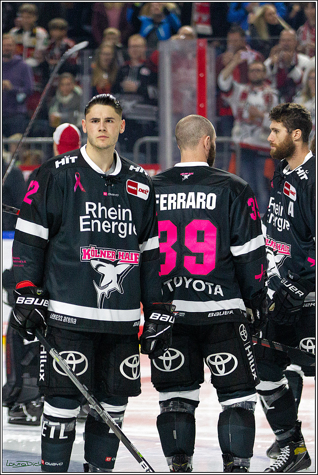 PENNY DEL;  Koelner Haie - Schwenninger Wild Wings; Koeln, 08.10.2021